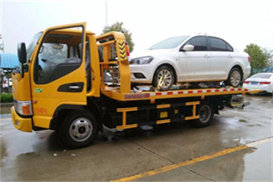 尉犁附近拖车救援24小时服务热线